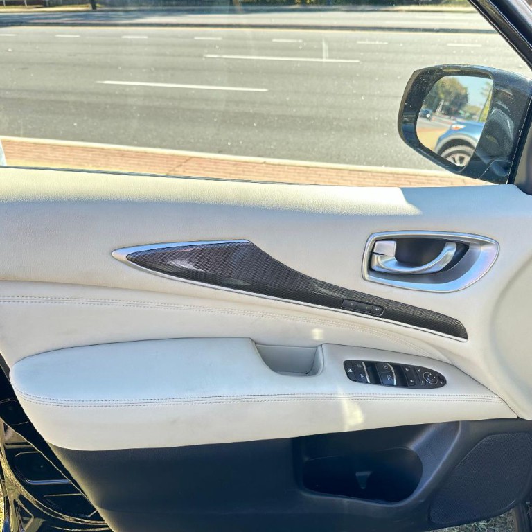 2017 INFINITI QX60 Image 19