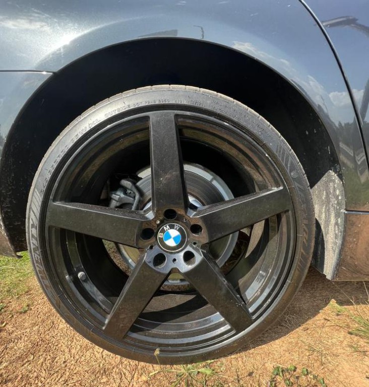 2012 BMW 5 Series Image 18