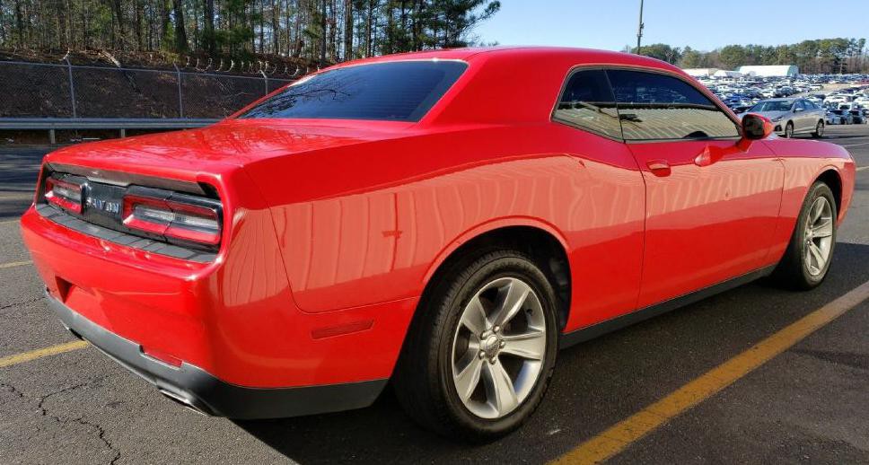 2016 Dodge Challenger Image 7