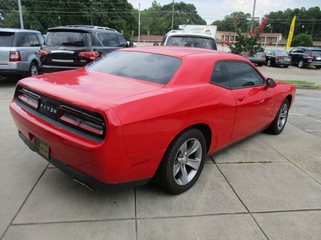 2016 Dodge Challenger Image 9