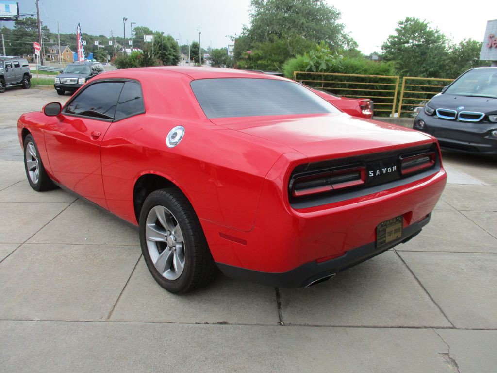 2016 Dodge Challenger Image 11