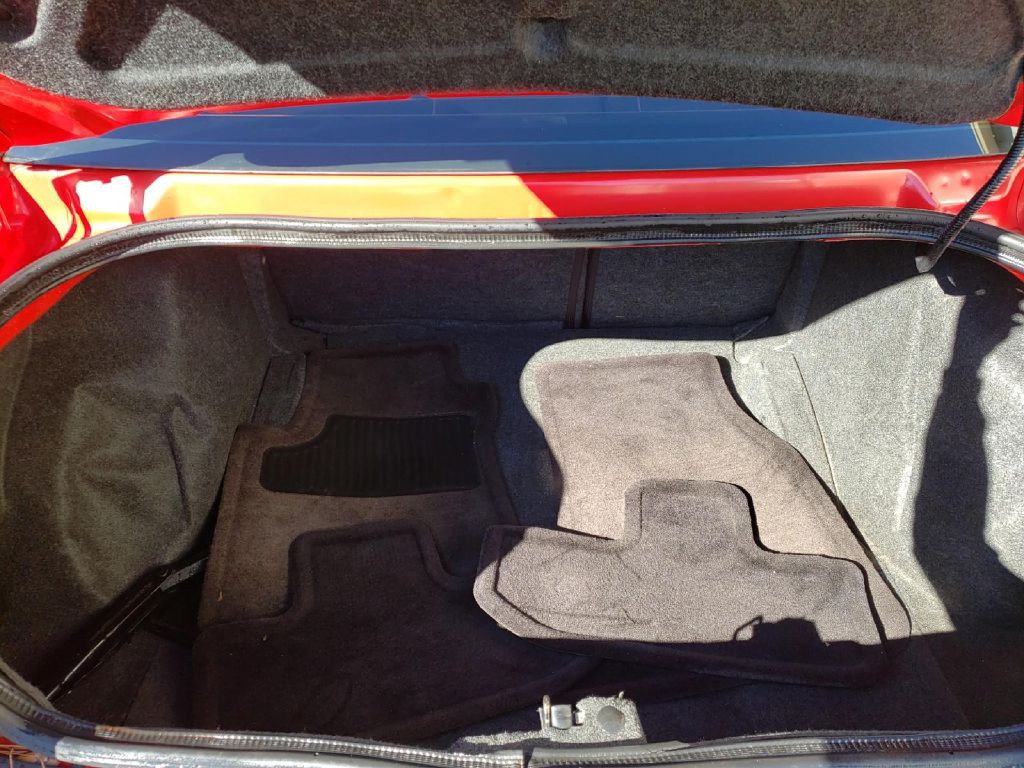 2016 Dodge Challenger Image 15