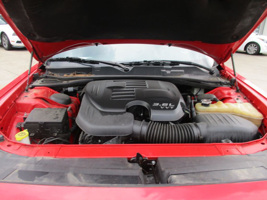 2016 Dodge Challenger Image 16