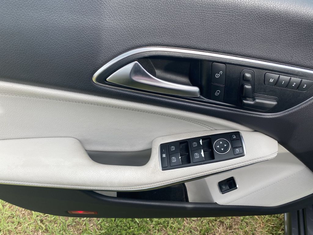 2015 Mercedes-Benz CLA-Class Image 18