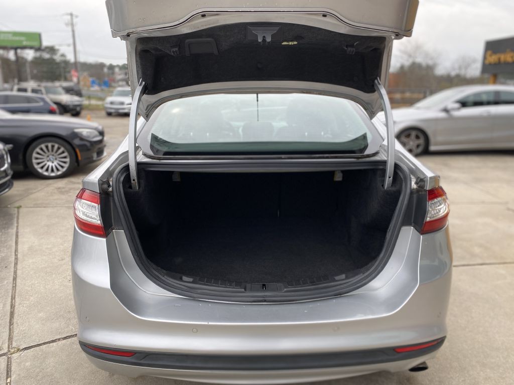 2016 Ford Fusion Image 10