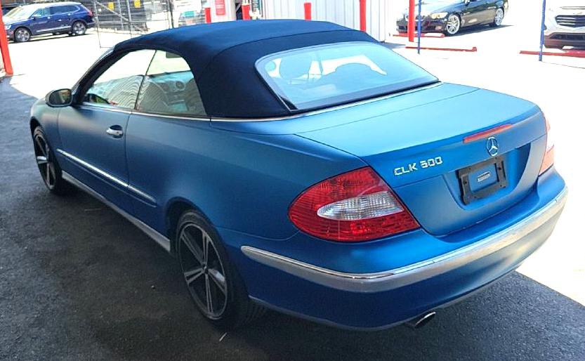 2006 Mercedes-Benz CLK-Class Image 11