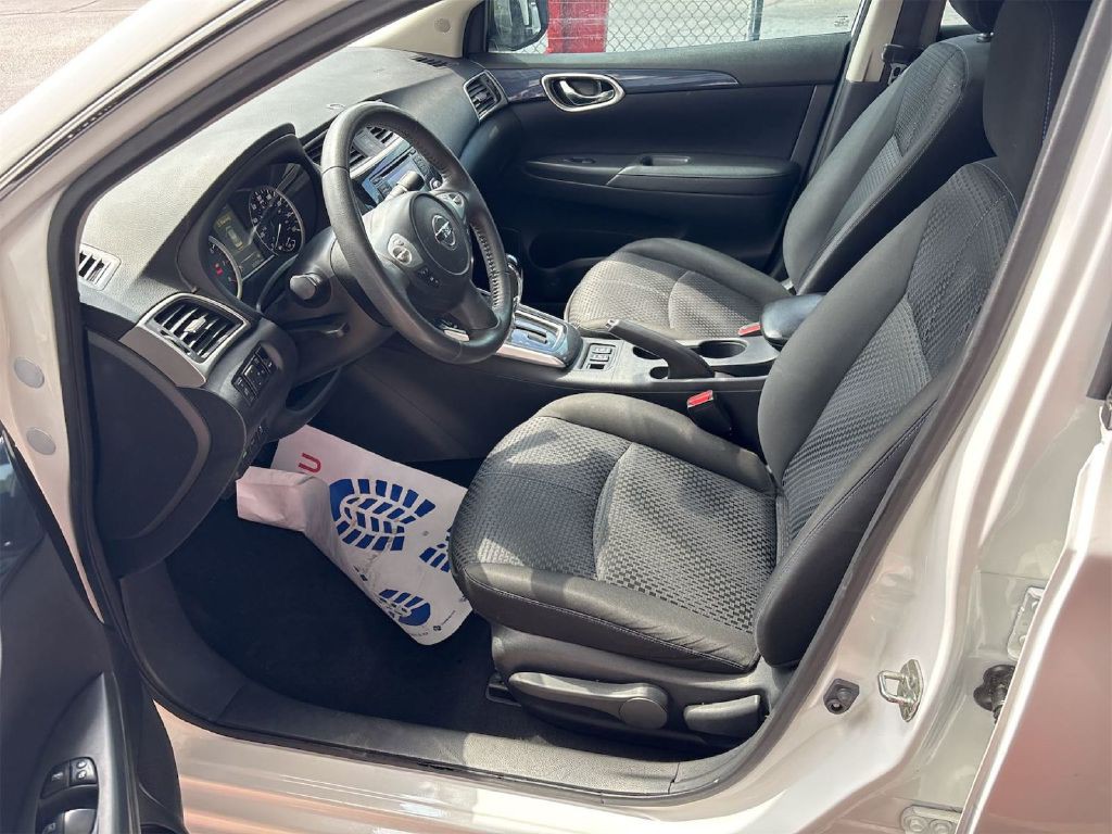 2017 Nissan Sentra Image 5