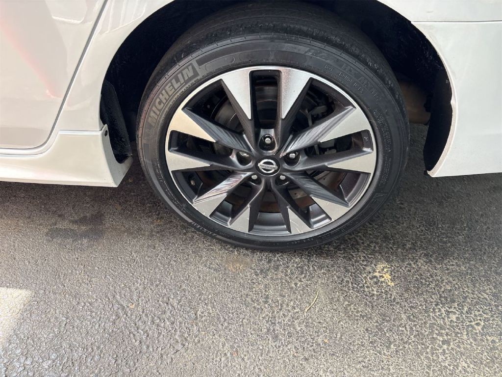 2017 Nissan Sentra Image 7