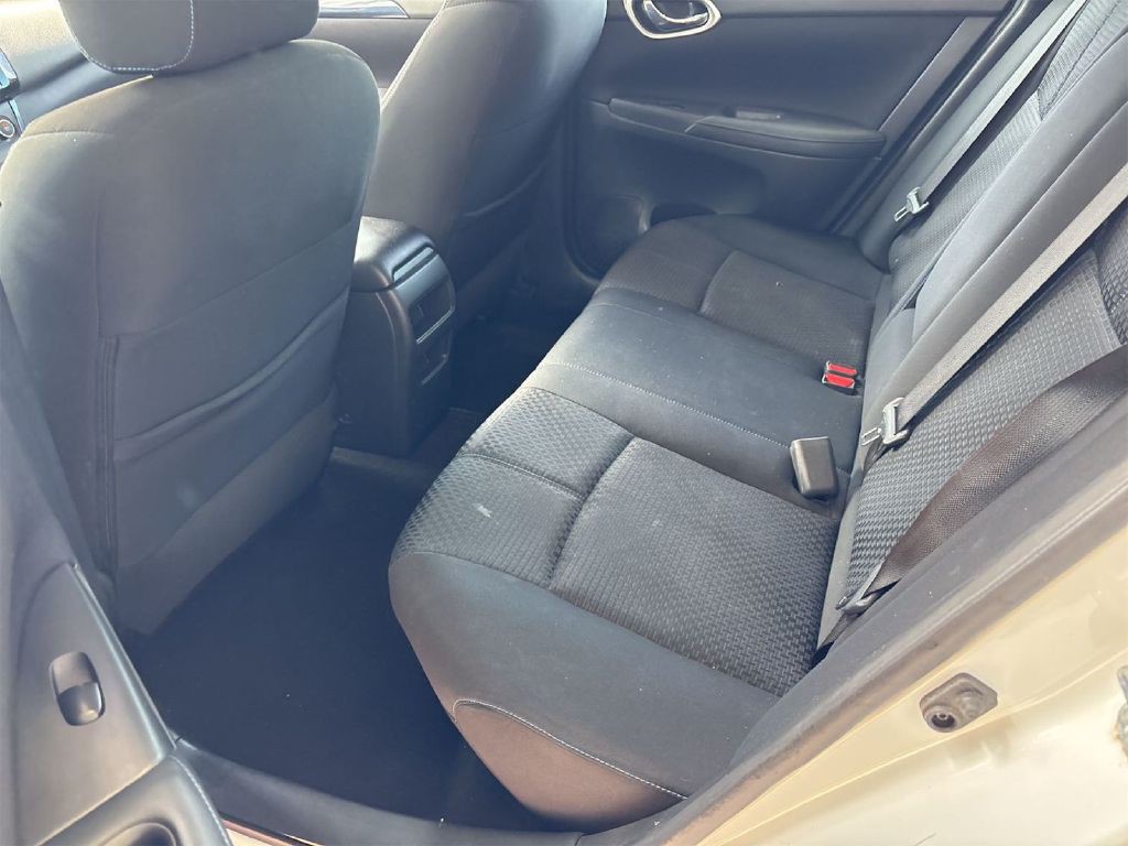 2017 Nissan Sentra Image 8