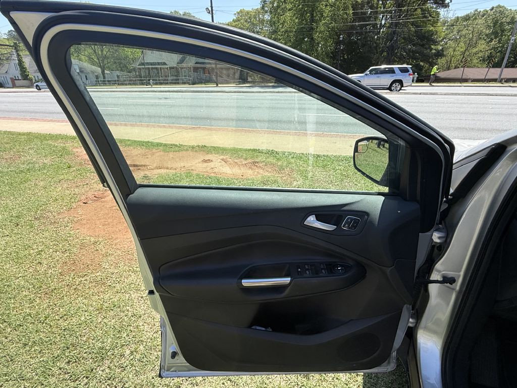 2016 Ford Escape Image 39