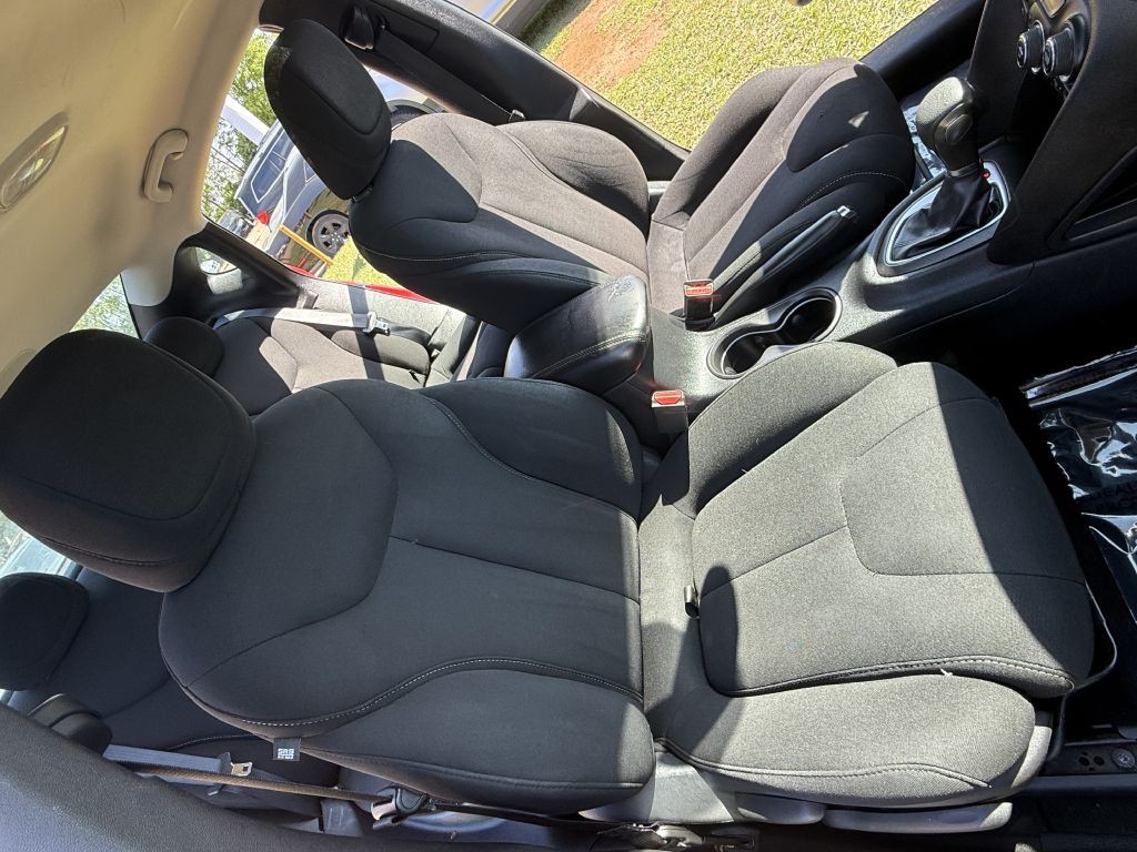 2013 Dodge Dart Image 22