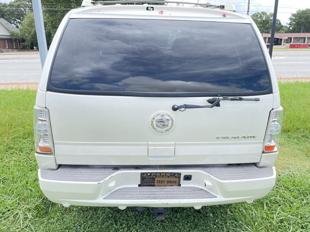 2003 Cadillac Escalade Image 8