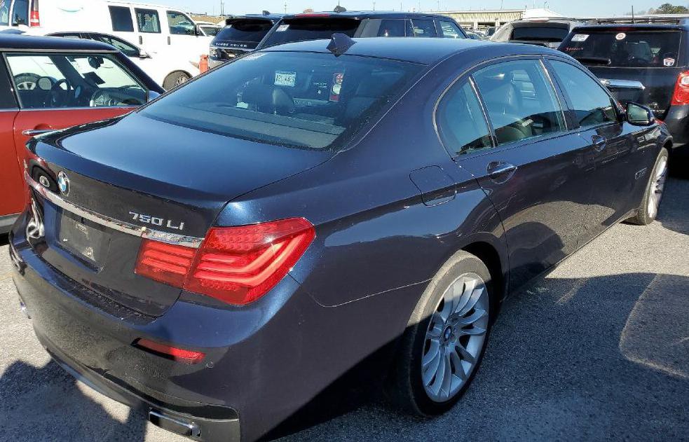 2013 BMW 7 Series Image 3