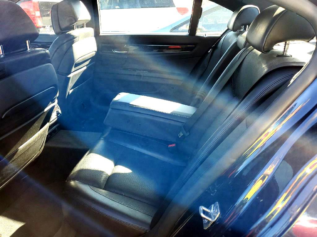 2013 BMW 7 Series Image 8