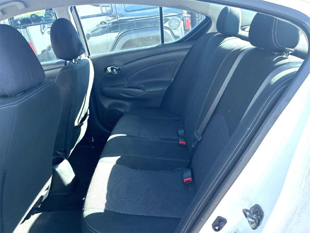 2018 Nissan Versa Image 6