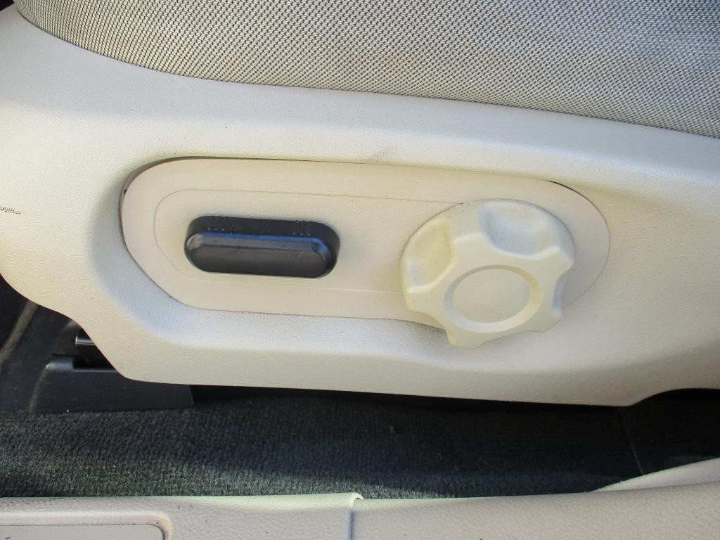 2014 Ford Taurus Image 13