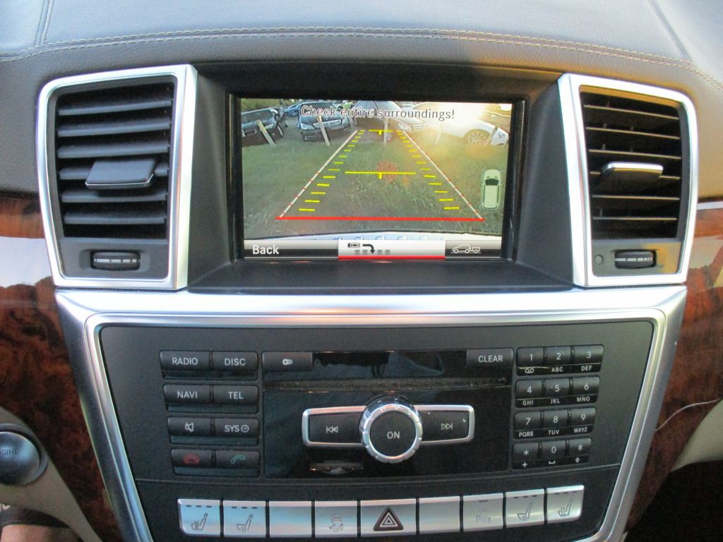 2013 Mercedes-Benz GL-Class Image 18
