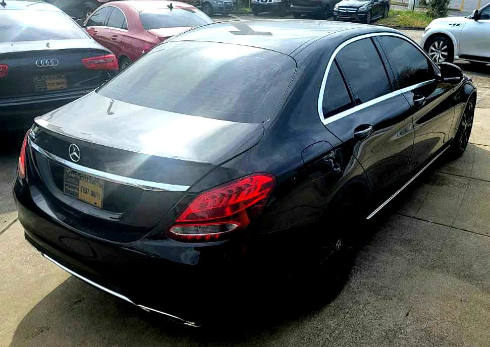 2018 Mercedes-Benz C-Class Image 7