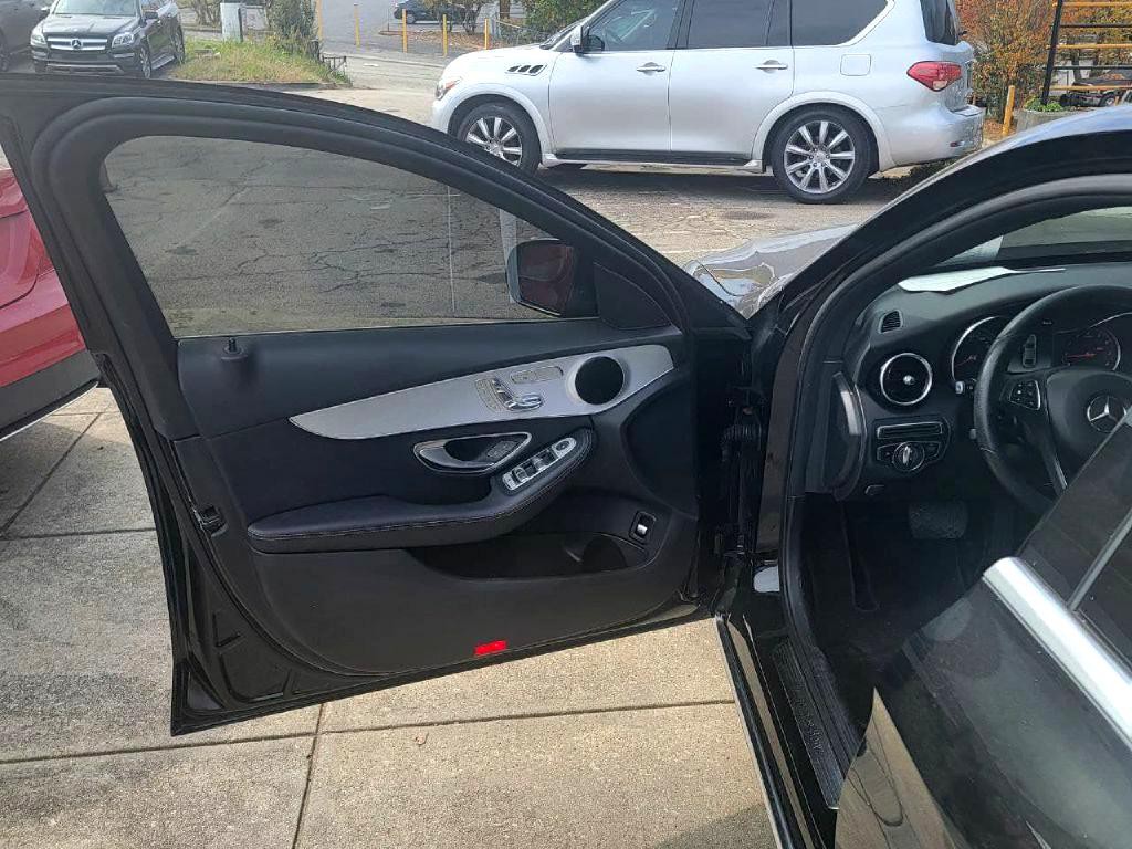 2018 Mercedes-Benz C-Class Image 12