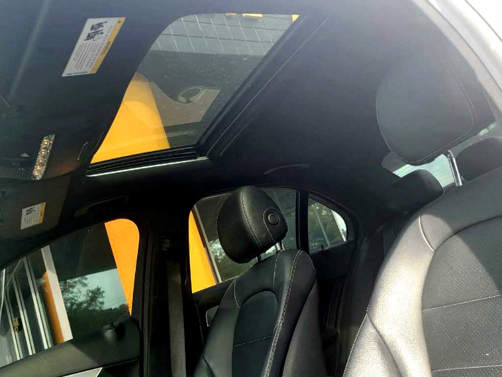 2018 Mercedes-Benz C-Class Image 14