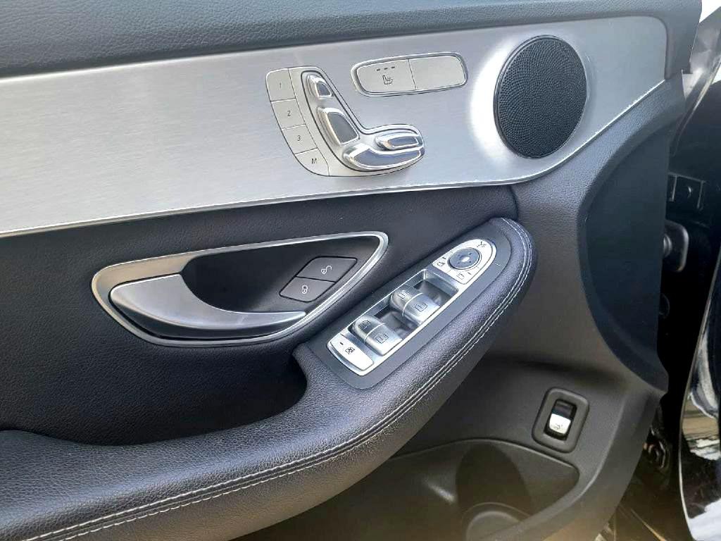 2018 Mercedes-Benz C-Class Image 17