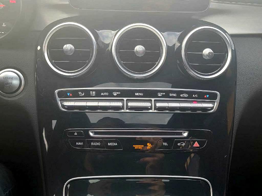 2018 Mercedes-Benz C-Class Image 20
