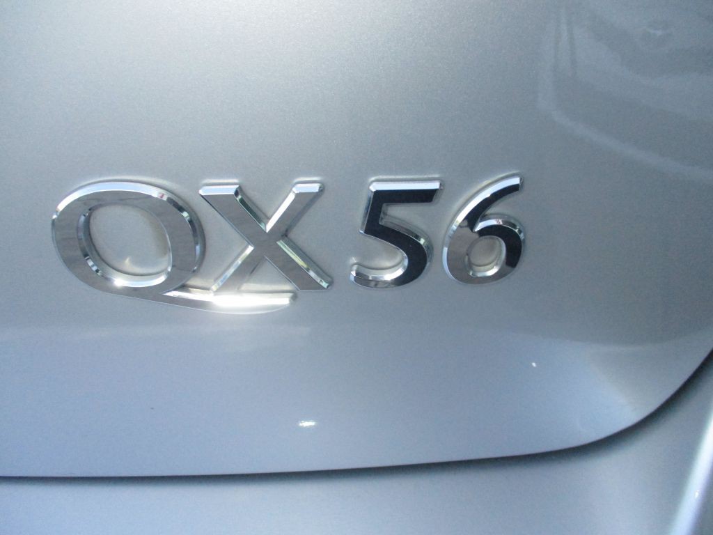 2011 INFINITI QX56 Image 23