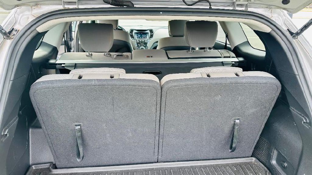 2018 Hyundai Santa Fe Image 9