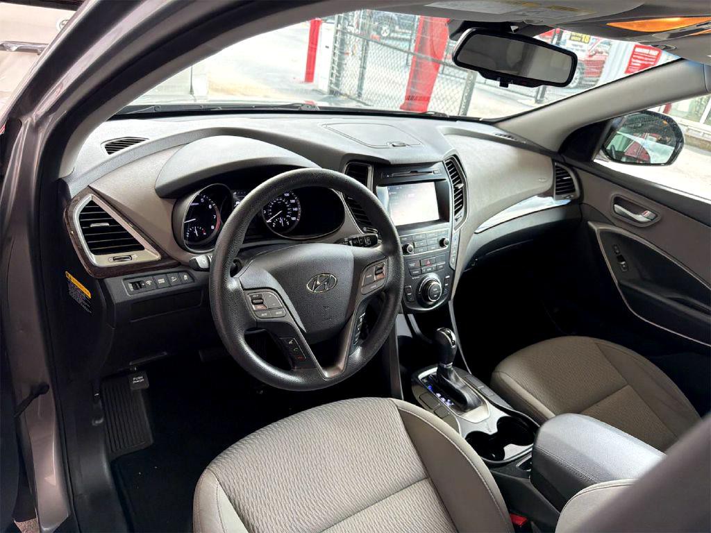 2018 Hyundai Santa Fe Image 11