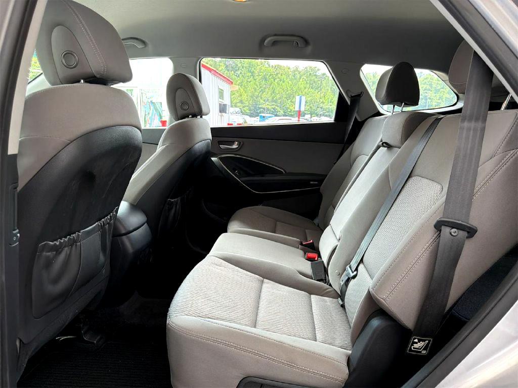 2018 Hyundai Santa Fe Image 12