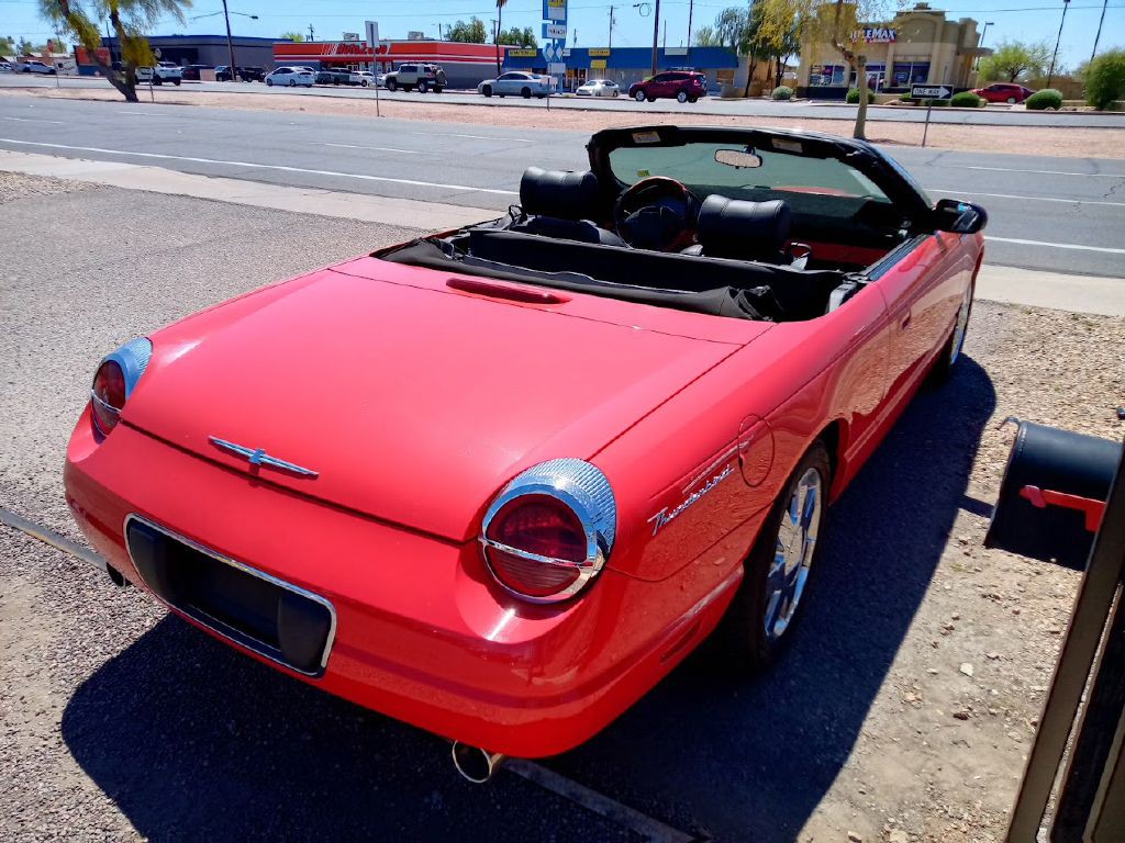 2002 Ford Thunderbird Image 5