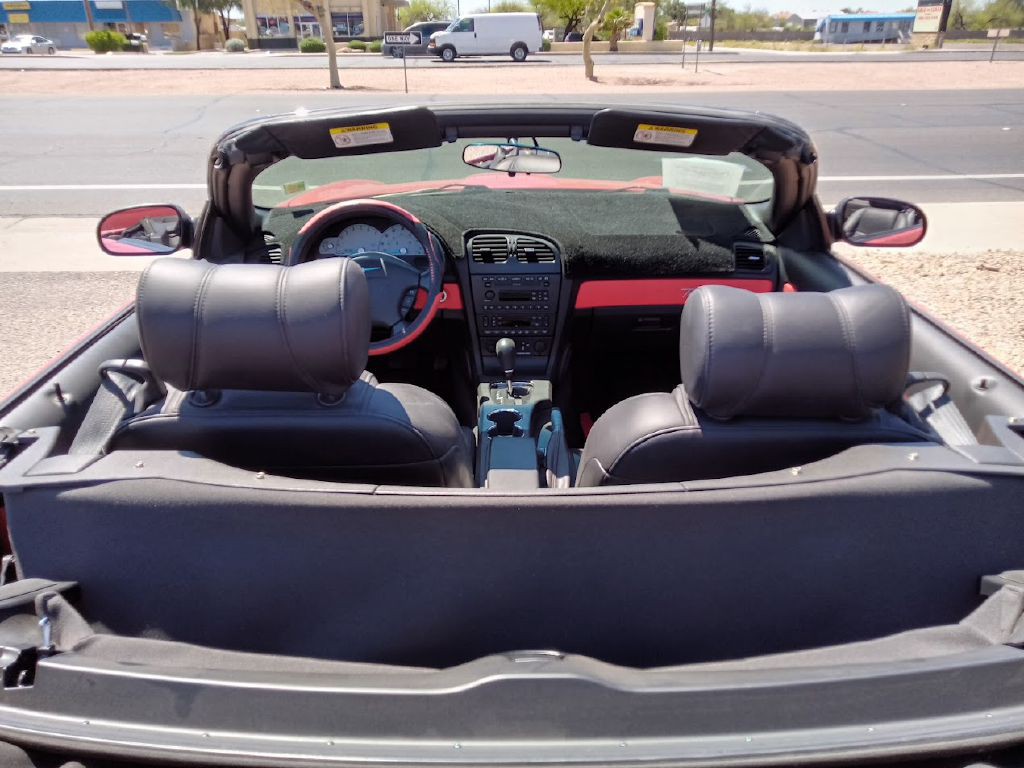 2002 Ford Thunderbird Image 6