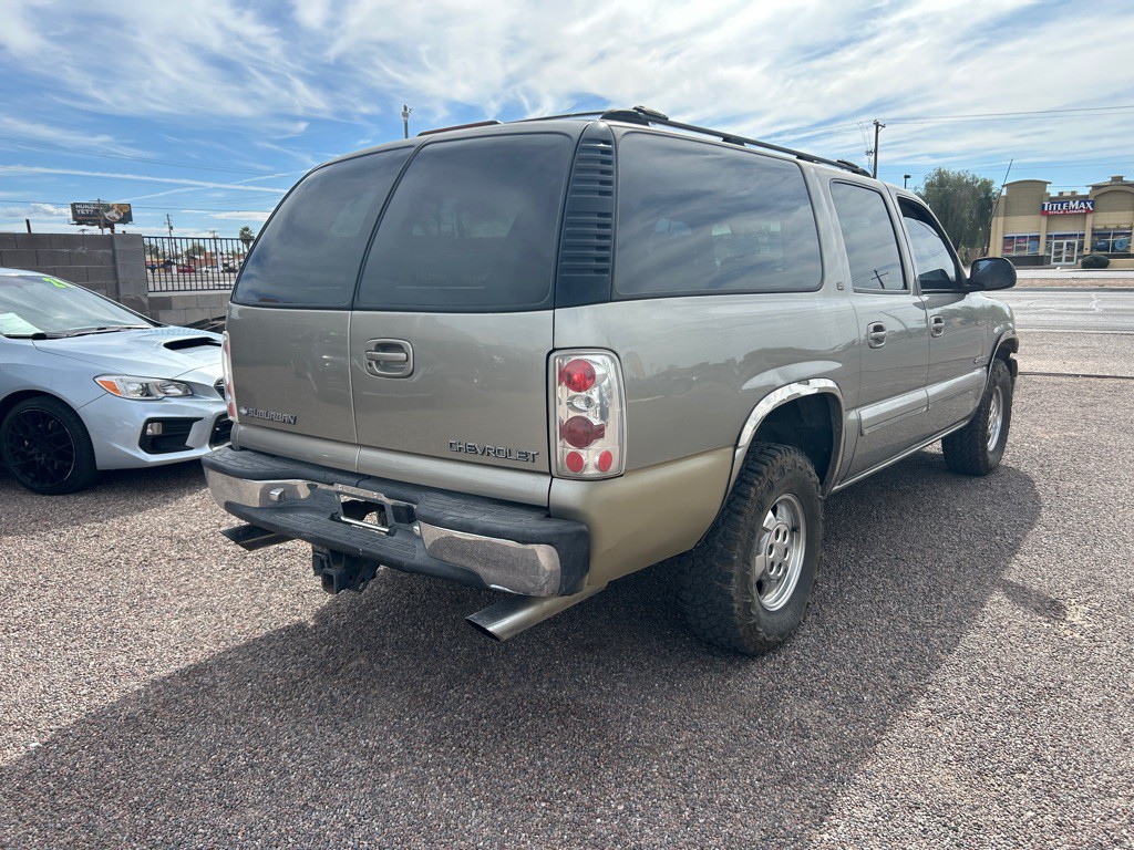 2000 Chevrolet Suburban Image 11