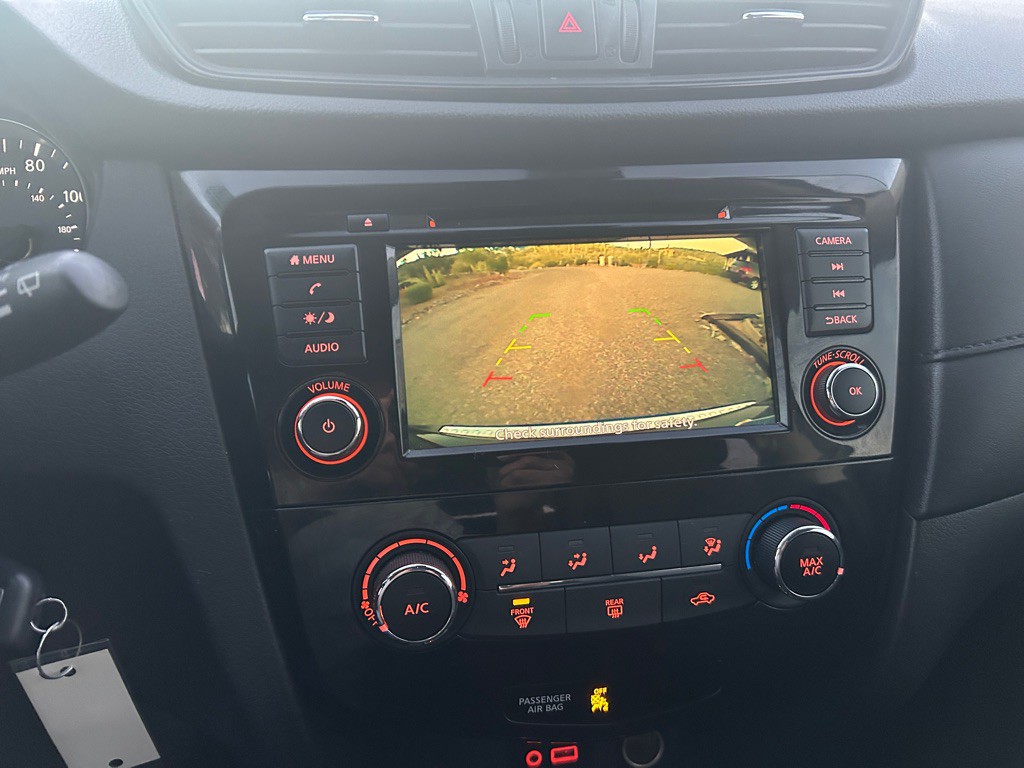 2020 Nissan Rogue Image 18