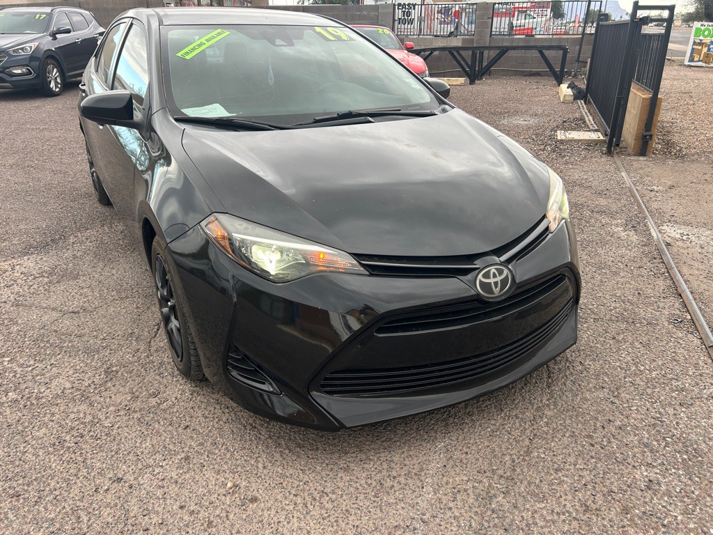 2019 Toyota Corolla Image 2