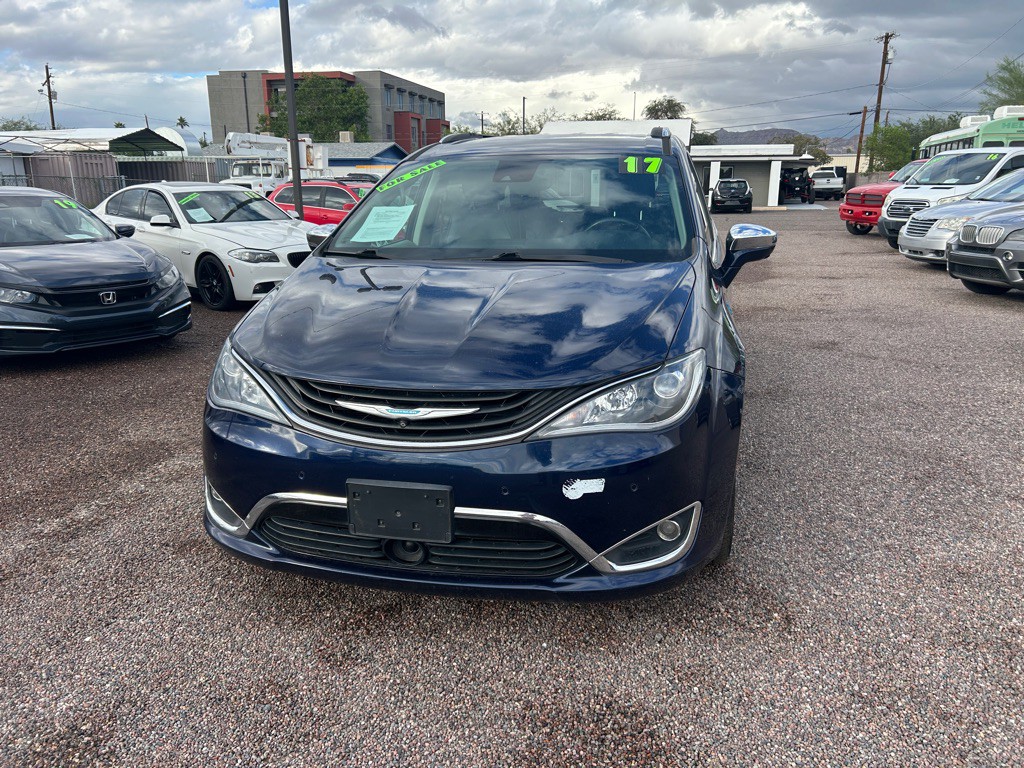2017 Chrysler Pacifica Image 2