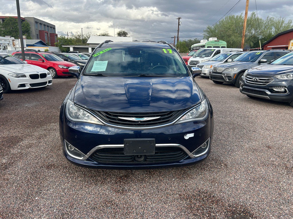 2017 Chrysler Pacifica Image 3