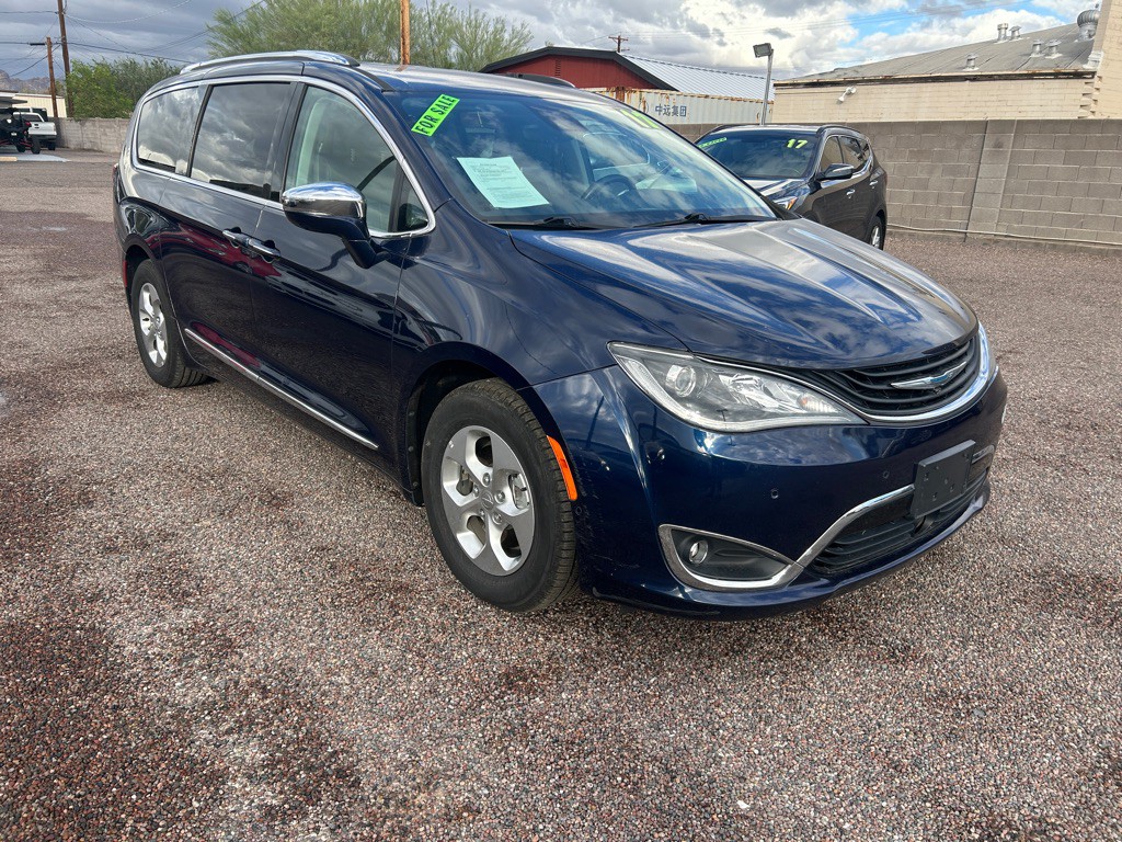 2017 Chrysler Pacifica Image 4