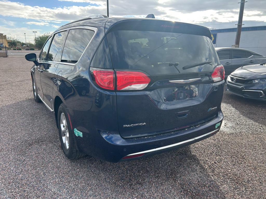 2017 Chrysler Pacifica Image 8