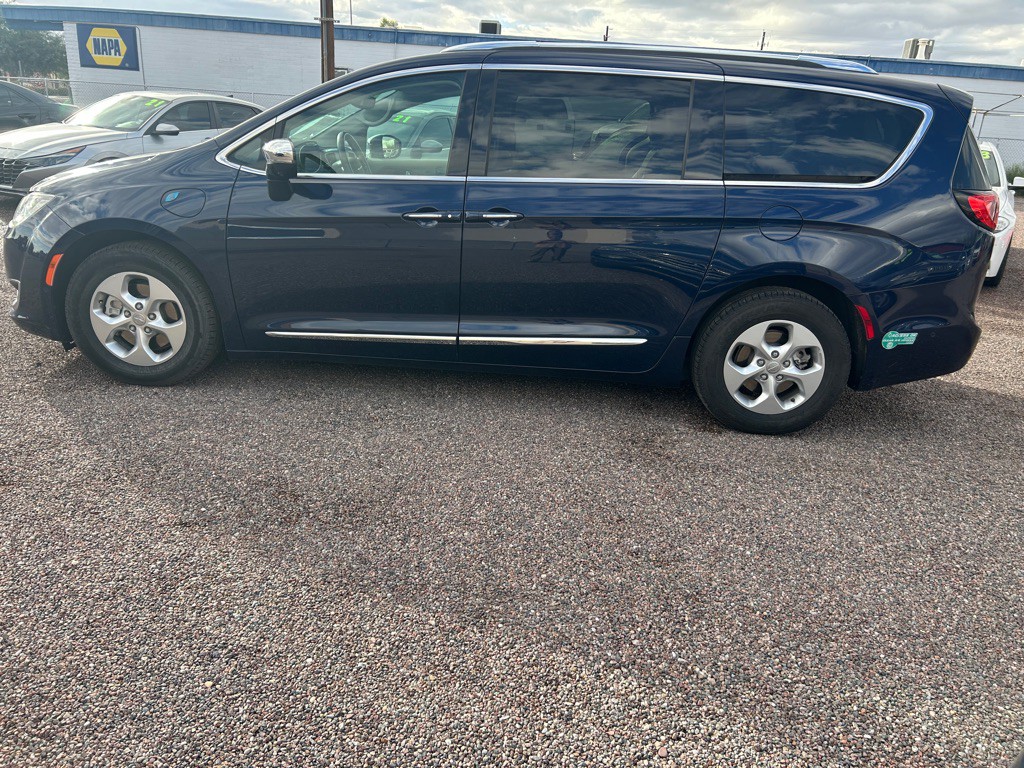 2017 Chrysler Pacifica Image 9