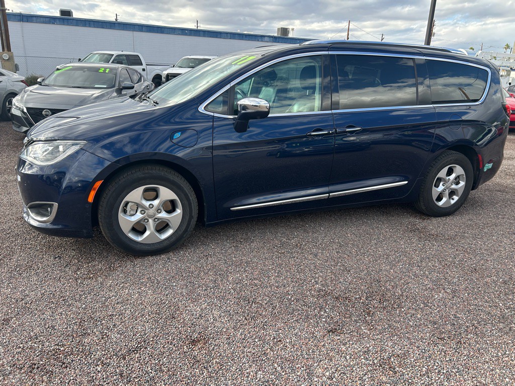 2017 Chrysler Pacifica Image 10