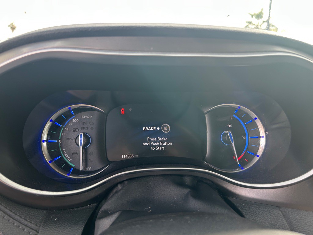 2017 Chrysler Pacifica Image 12