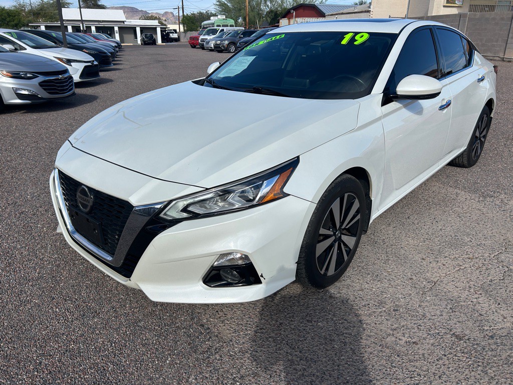 2019 Nissan Altima Image 8