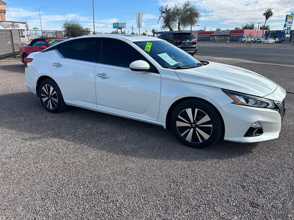 2019 Nissan Altima Image 14