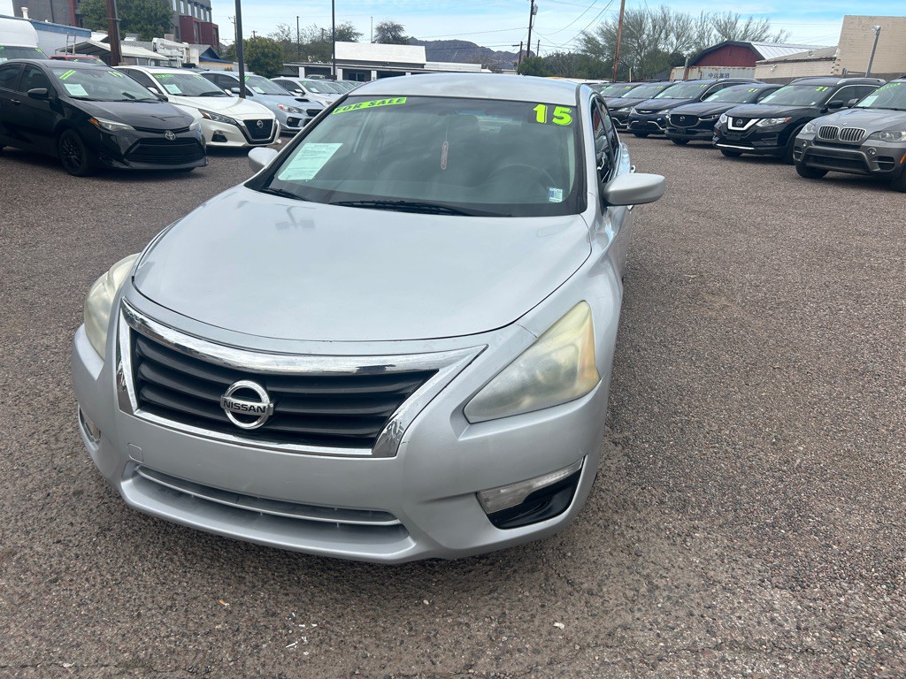 2015 Nissan Altima Image 2