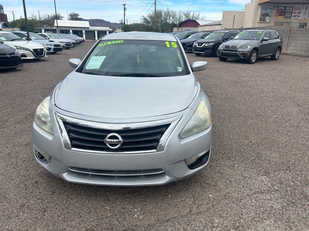 2015 Nissan Altima Image 4