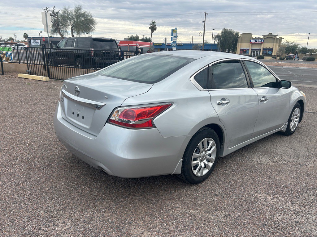 2015 Nissan Altima Image 7