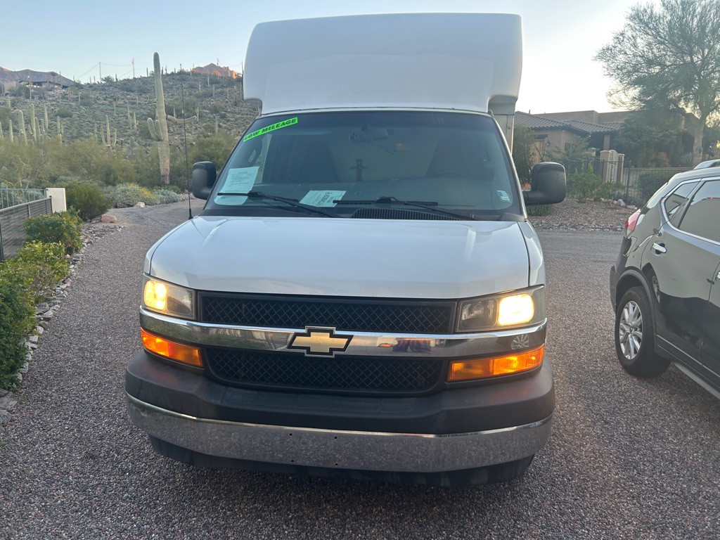 2019 Chevrolet Express Image 5