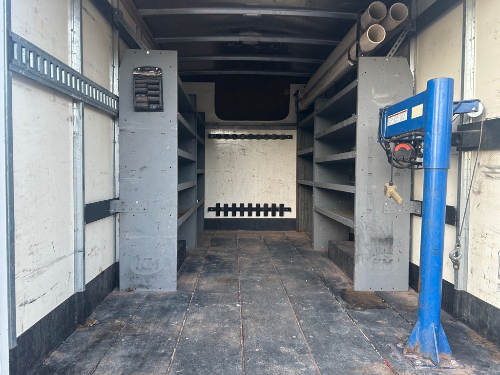 2019 Chevrolet Express Image 7