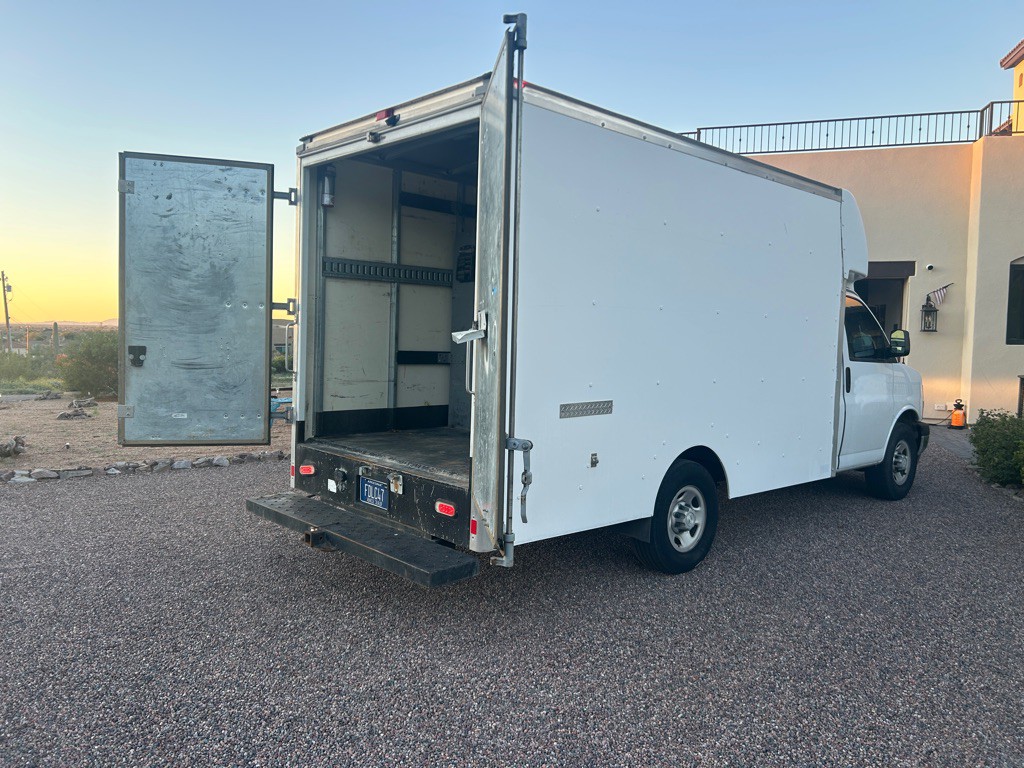 2019 Chevrolet Express Image 8